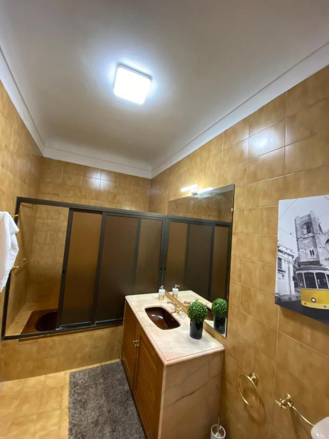 Blue Bairro Guesthouse Lisboa Extérieur photo